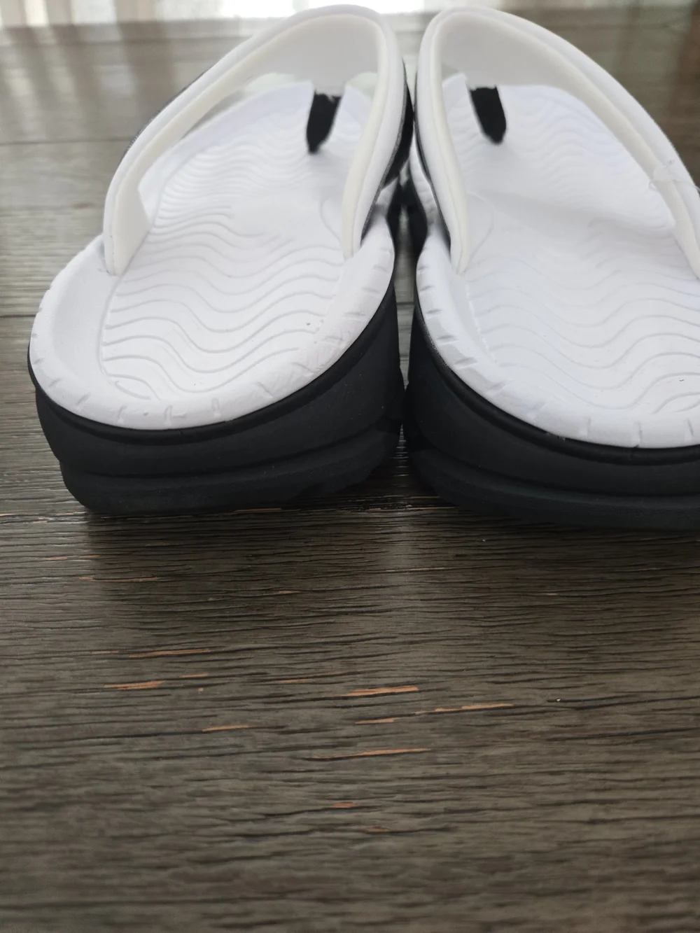 Avia Womens Recovery Thong Sandals Hightail Flip Flops White Black NWT